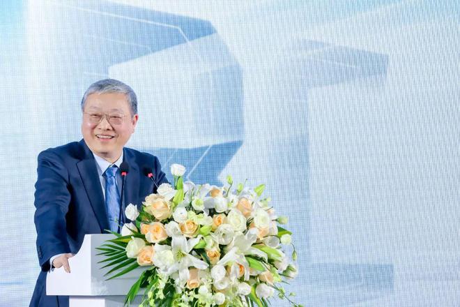 |利来熙熙利往攘攘超级BC技术盛会专访爱旭董事长陈刚：效率、